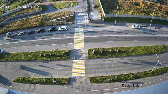 Пешеходный переход на просп. Строителей